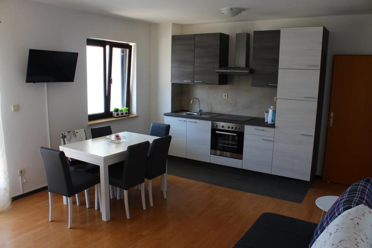 Apartment Arna Krk Town Εξωτερικό φωτογραφία